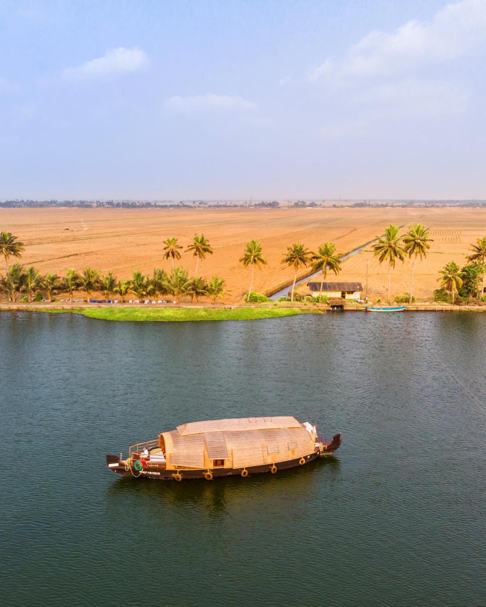 Spice Coast Cruises - Houseboat, A Cgh Earth Experience Ξενοδοχείο Alappuzha Εξωτερικό φωτογραφία