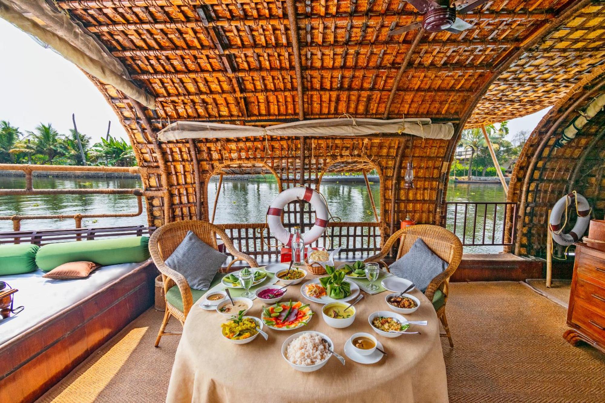 Spice Coast Cruises - Houseboat, A Cgh Earth Experience Ξενοδοχείο Alappuzha Εξωτερικό φωτογραφία