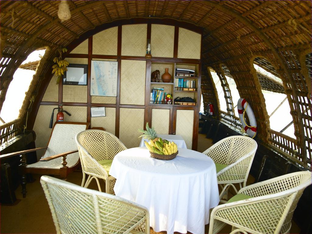 Spice Coast Cruises - Houseboat, A Cgh Earth Experience Ξενοδοχείο Alappuzha Εξωτερικό φωτογραφία