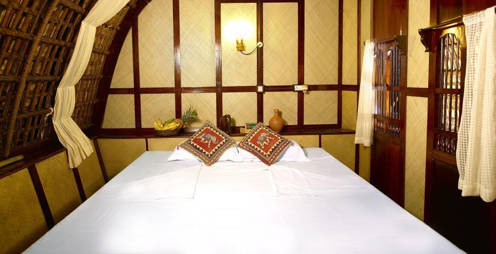 Spice Coast Cruises - Houseboat, A Cgh Earth Experience Ξενοδοχείο Alappuzha Εξωτερικό φωτογραφία