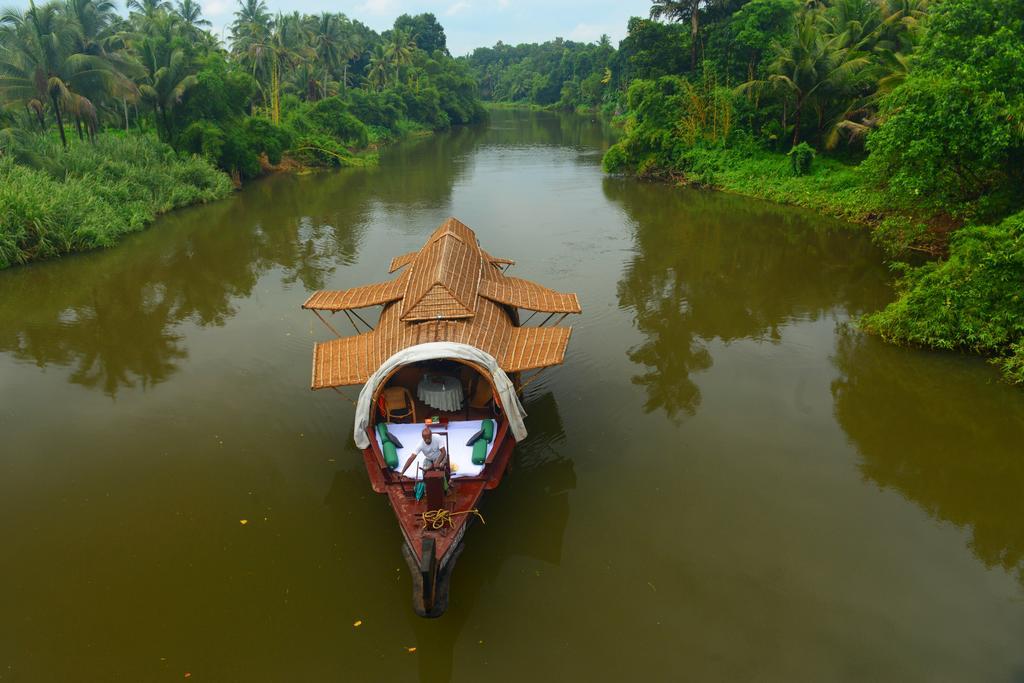 Spice Coast Cruises - Houseboat, A Cgh Earth Experience Ξενοδοχείο Alappuzha Εξωτερικό φωτογραφία