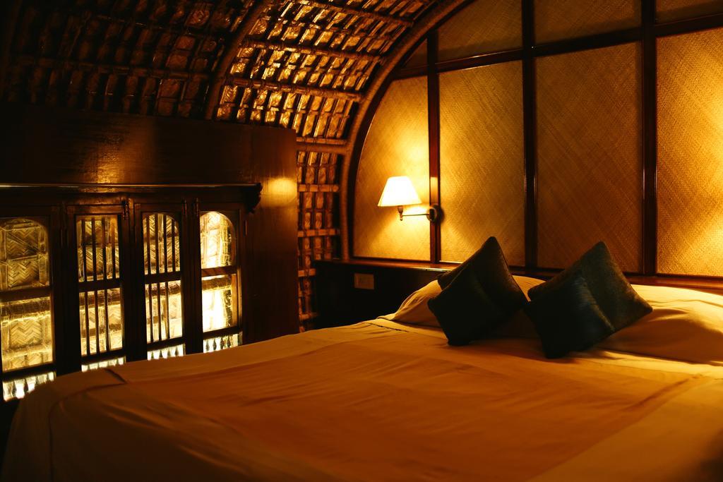Spice Coast Cruises - Houseboat, A Cgh Earth Experience Ξενοδοχείο Alappuzha Εξωτερικό φωτογραφία