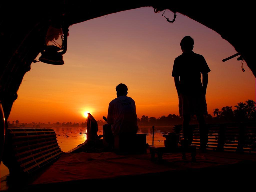 Spice Coast Cruises - Houseboat, A Cgh Earth Experience Ξενοδοχείο Alappuzha Εξωτερικό φωτογραφία